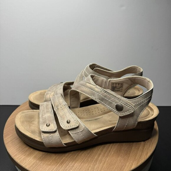Clarks Calenne Clara Bronze Beige Metallic Strappy Sandals Cork‎ Wedge Size 8 - Picture 2 of 7